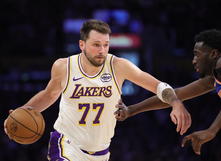 NBA-东契奇35分唐斯25+16 湖人主场击败尼克斯